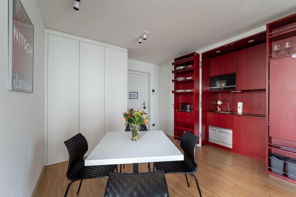 Smart Studio With Terrace By Hm Bécs Kültér fotó