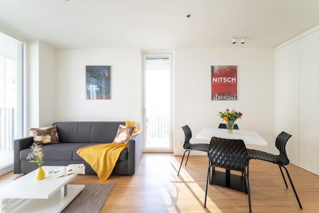 Smart Studio With Terrace By Hm Bécs Kültér fotó
